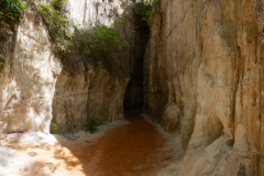 Intro to canyon crevice Intro to canyon crevice